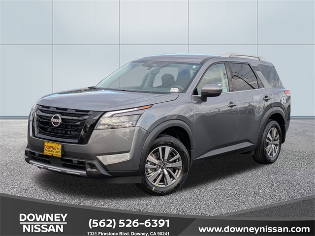 2025 Nissan Pathfinder SL's photo