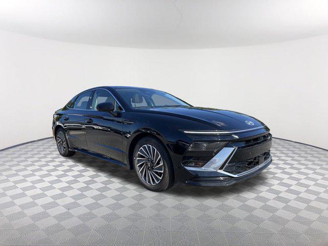 2025 Hyundai Sonata Limited photo 3
