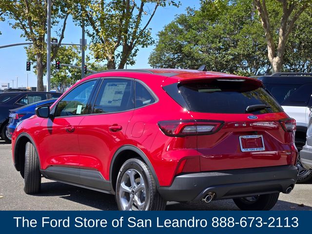 2025 Ford Escape Hybrid ST-Line photo 3