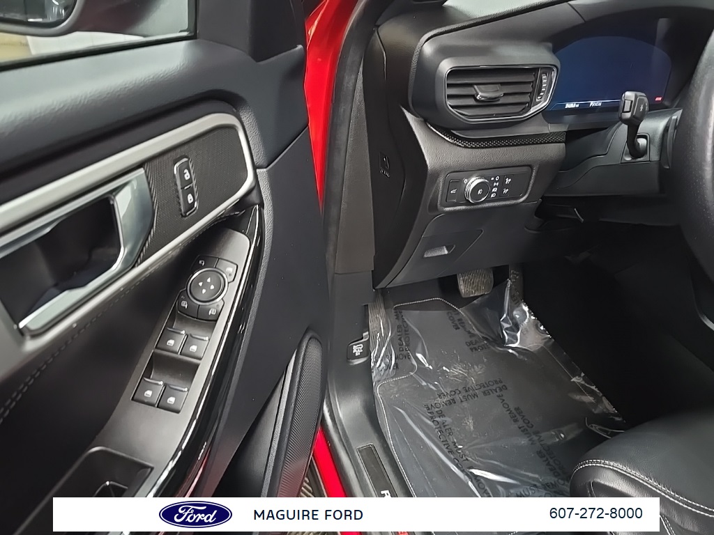 2022 Ford Explorer ST photo 27