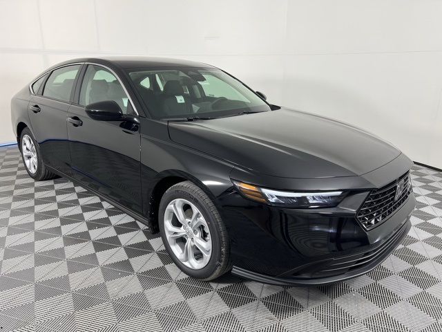 2025 Honda Accord LX's photo