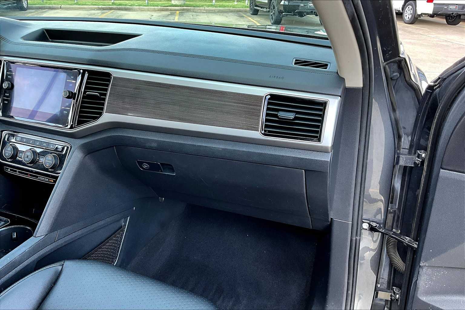 2019 Volkswagen Atlas V6 SEL photo 17