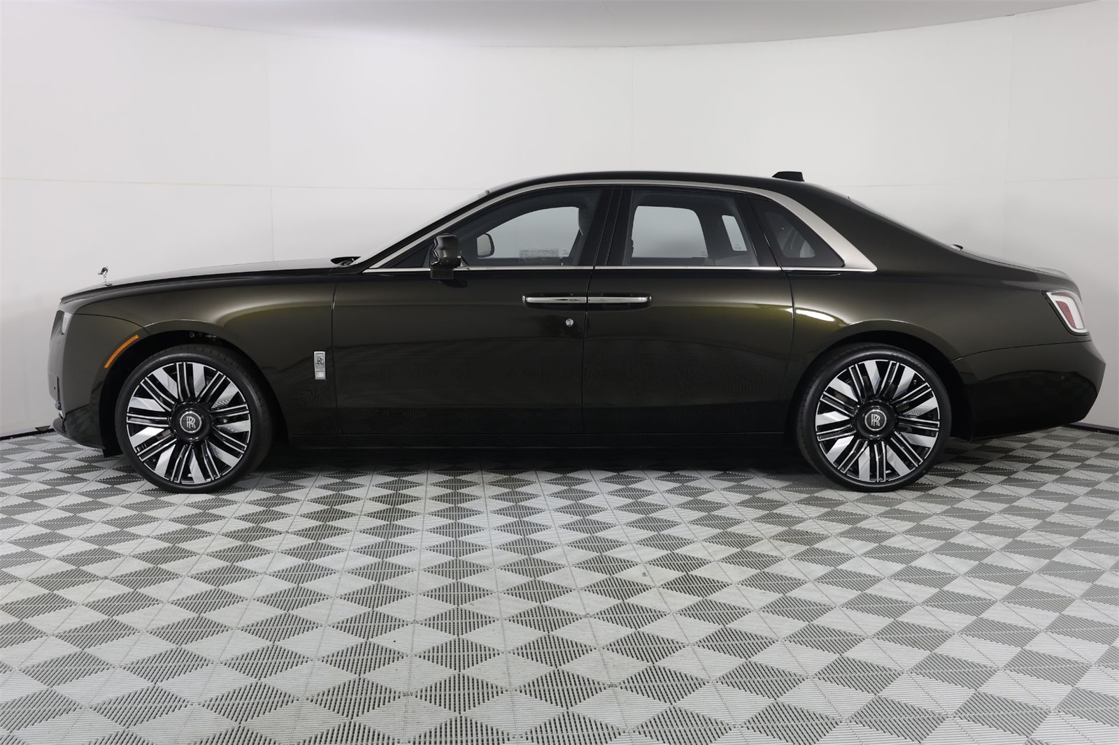 2026 Rolls-Royce Ghost's photo