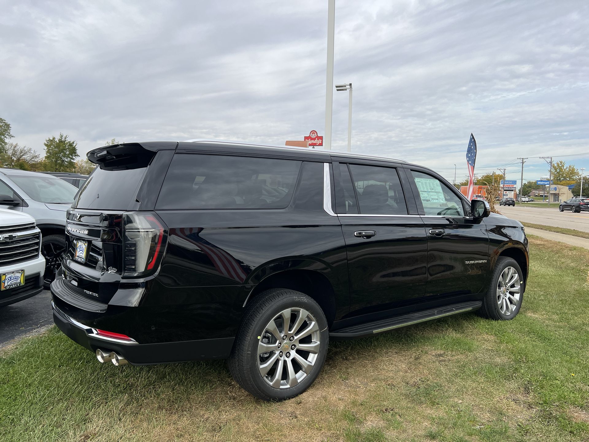 2026 Chevrolet Suburban Premier photo 3