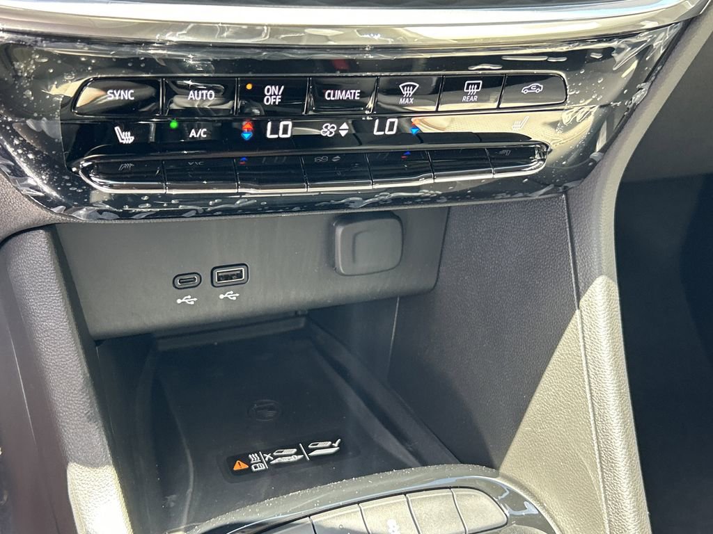 2026 Buick Encore GX Avenir photo 22