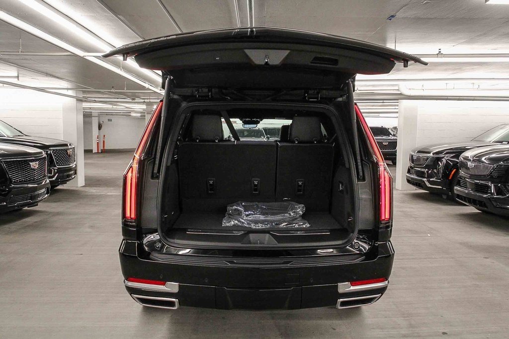 2026 Cadillac Escalade Luxury photo 25