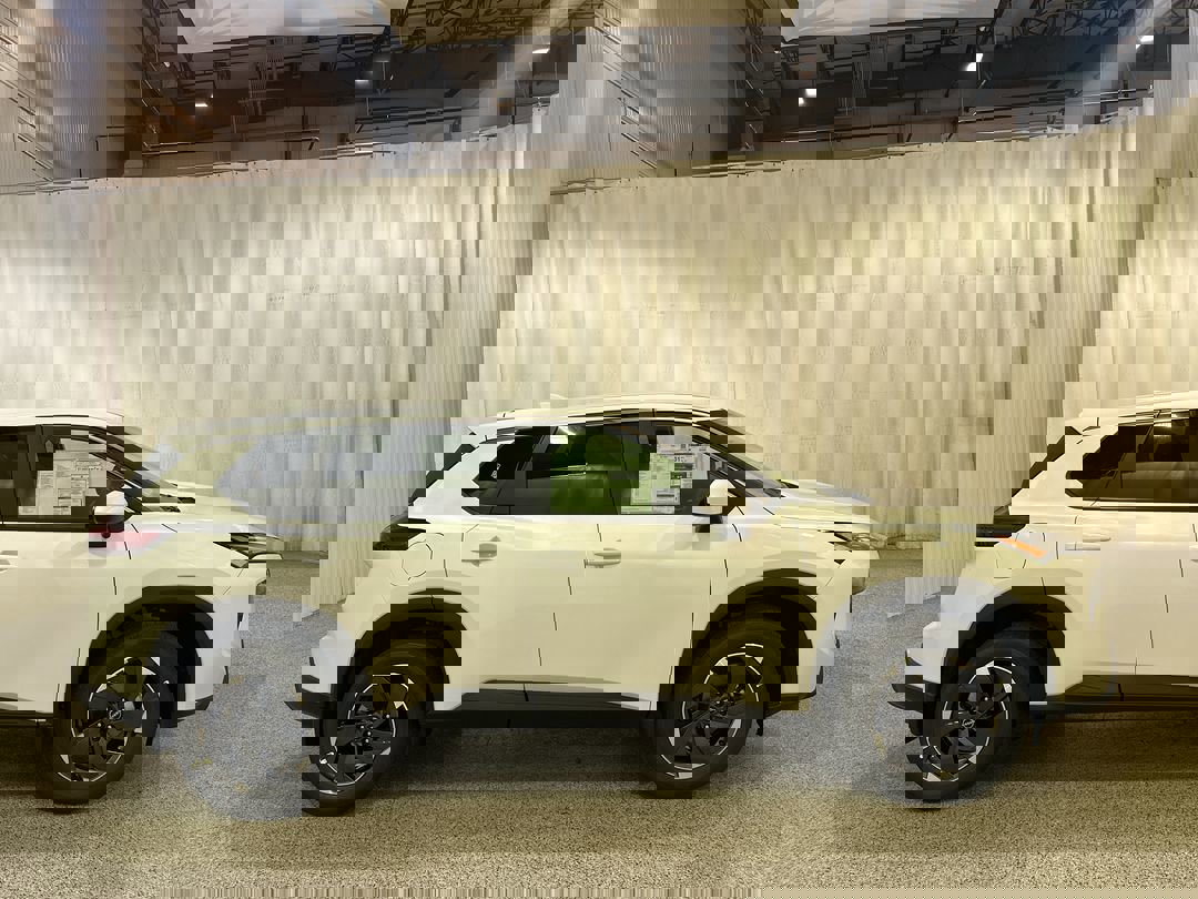 2026 Nissan Rogue SV photo 3