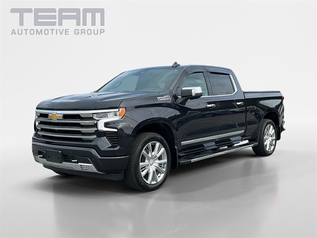 2023 Chevrolet Silverado 1500 High Country photo 3
