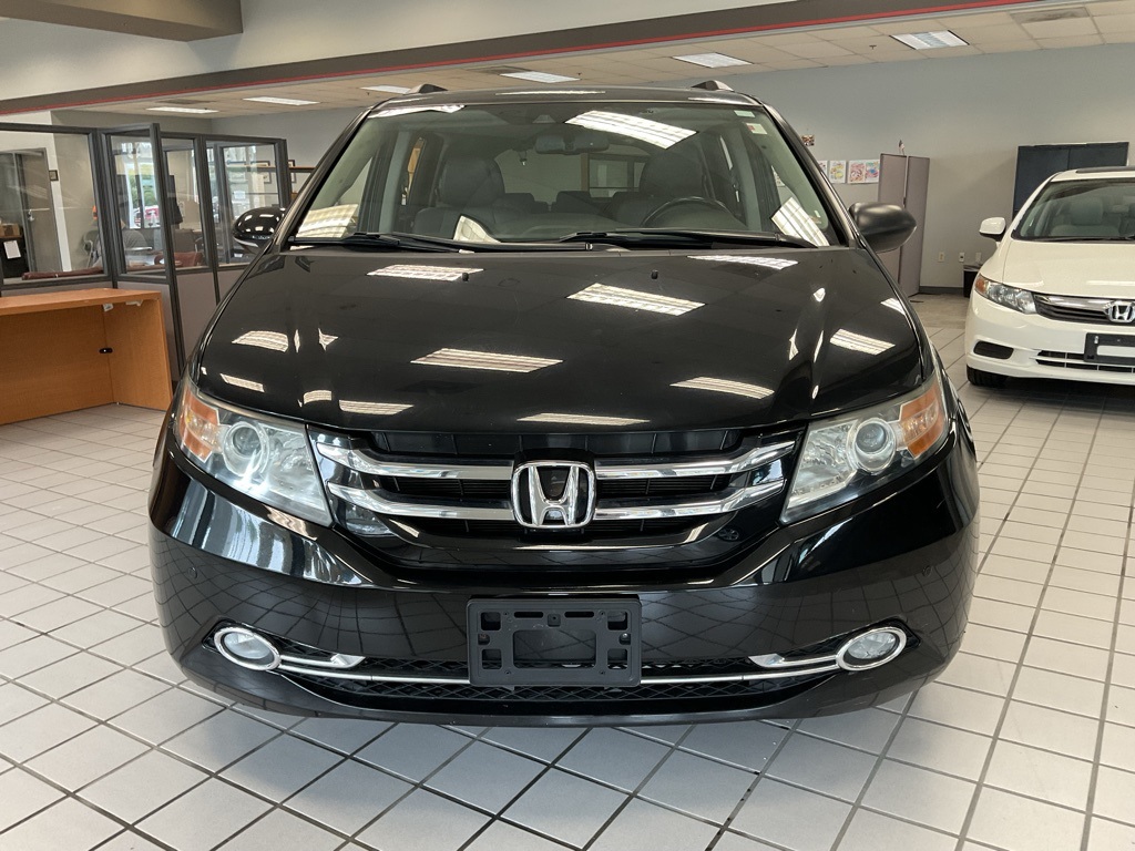 Used 2017 Honda Odyssey Touring with VIN 5FNRL5H95HB501252 for sale in Kansas City