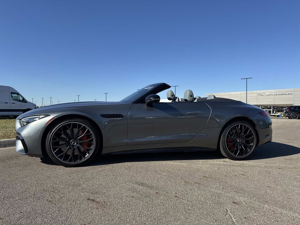2022 Mercedes Benz SL 55 AMG photo 3