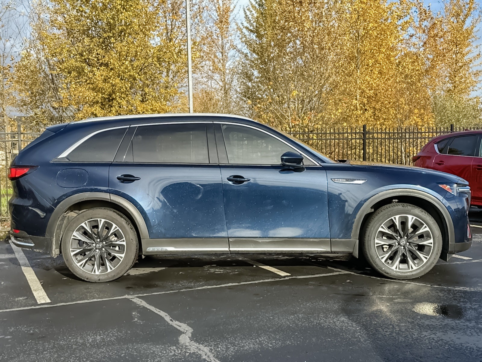 2025 Mazda CX-90 Premium Plus photo 2