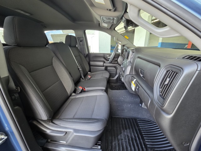 2025 Chevrolet Silverado 2500HD Custom photo 48