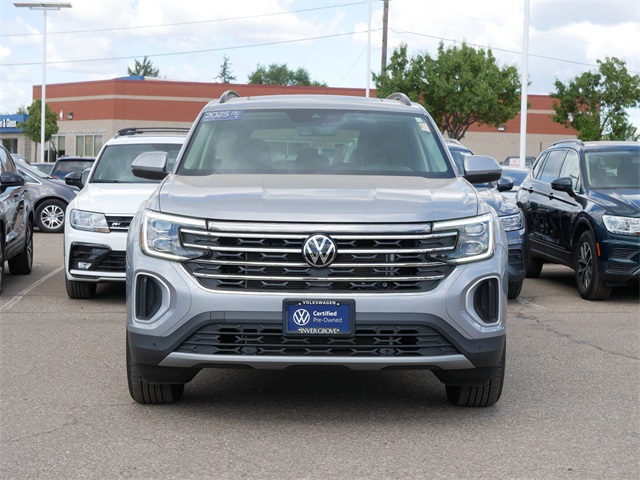 Certified 2025 Volkswagen Atlas SE w/Tech with VIN 1V2KR2CA2SC517640 for sale in Inver Grove Heights, Minnesota