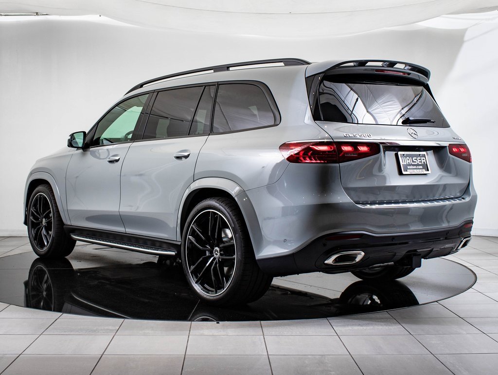 2026 Mercedes Benz GLS 580 4MATIC photo 2