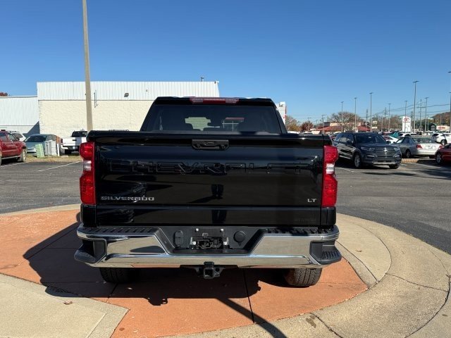 2023 Chevrolet Silverado 1500 LT photo 4