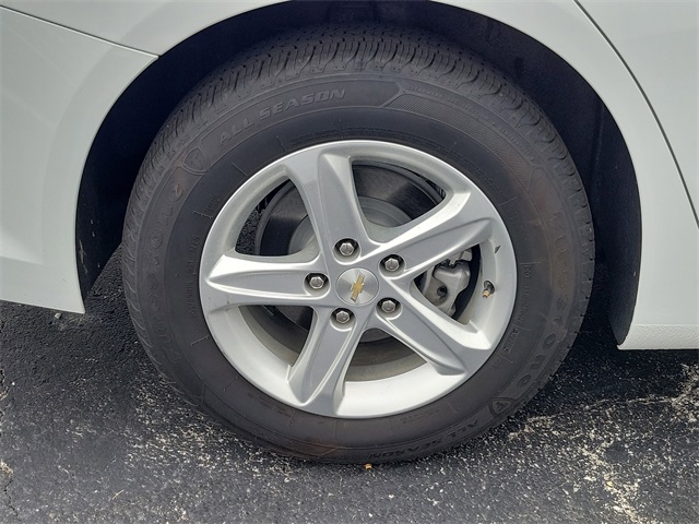 2024 Chevrolet Malibu 1LT photo 4
