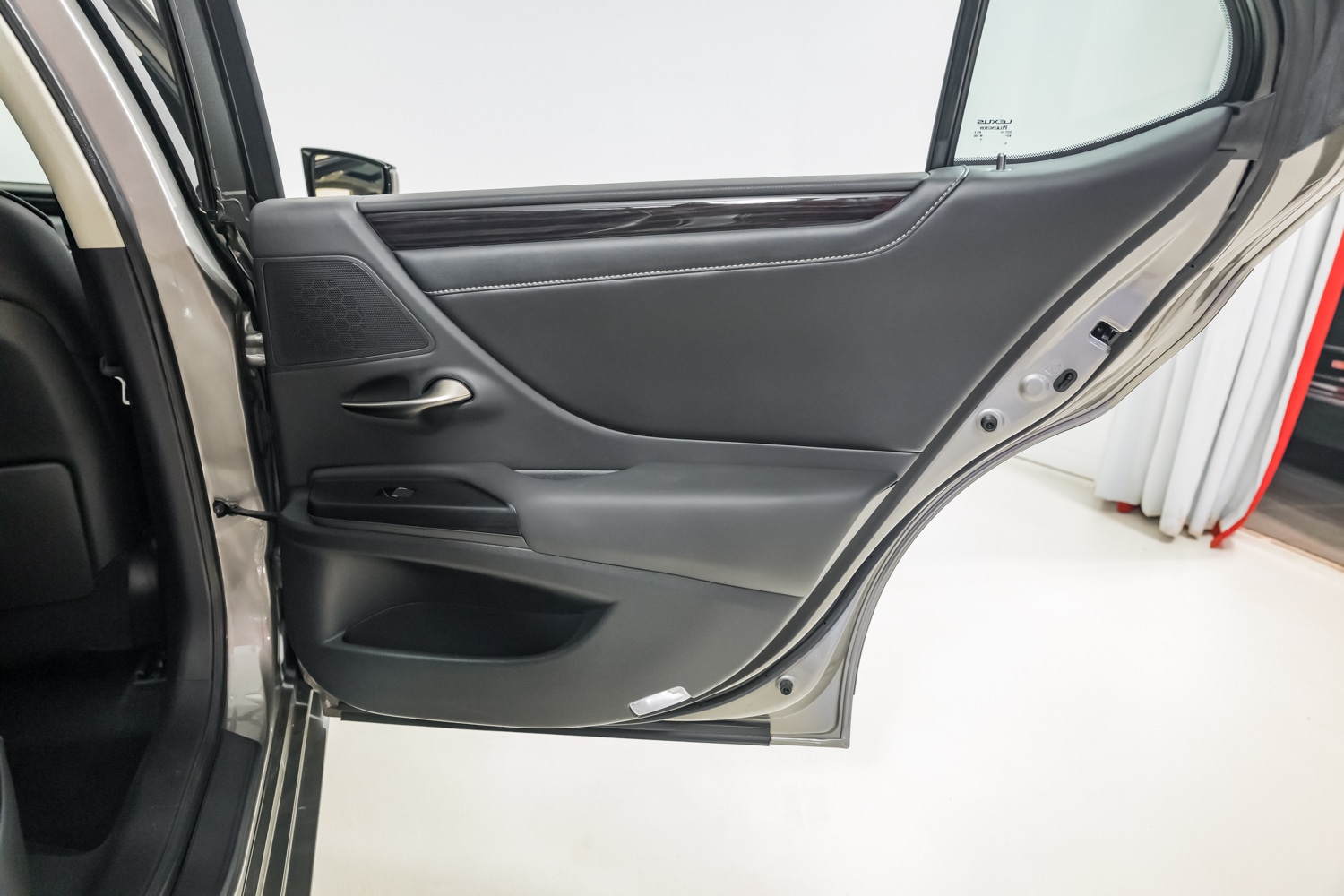 2021 Lexus ES 250 photo 29