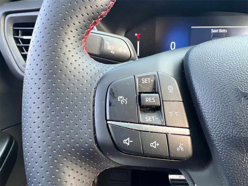 2024 Ford Escape ST-Line photo 16