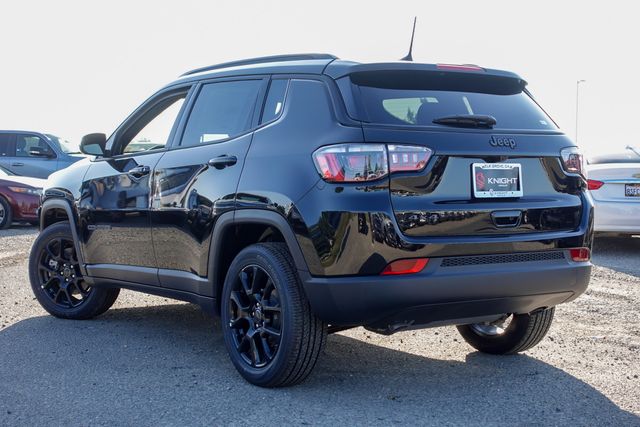 2025 Jeep Compass North Edition Latitude photo 5