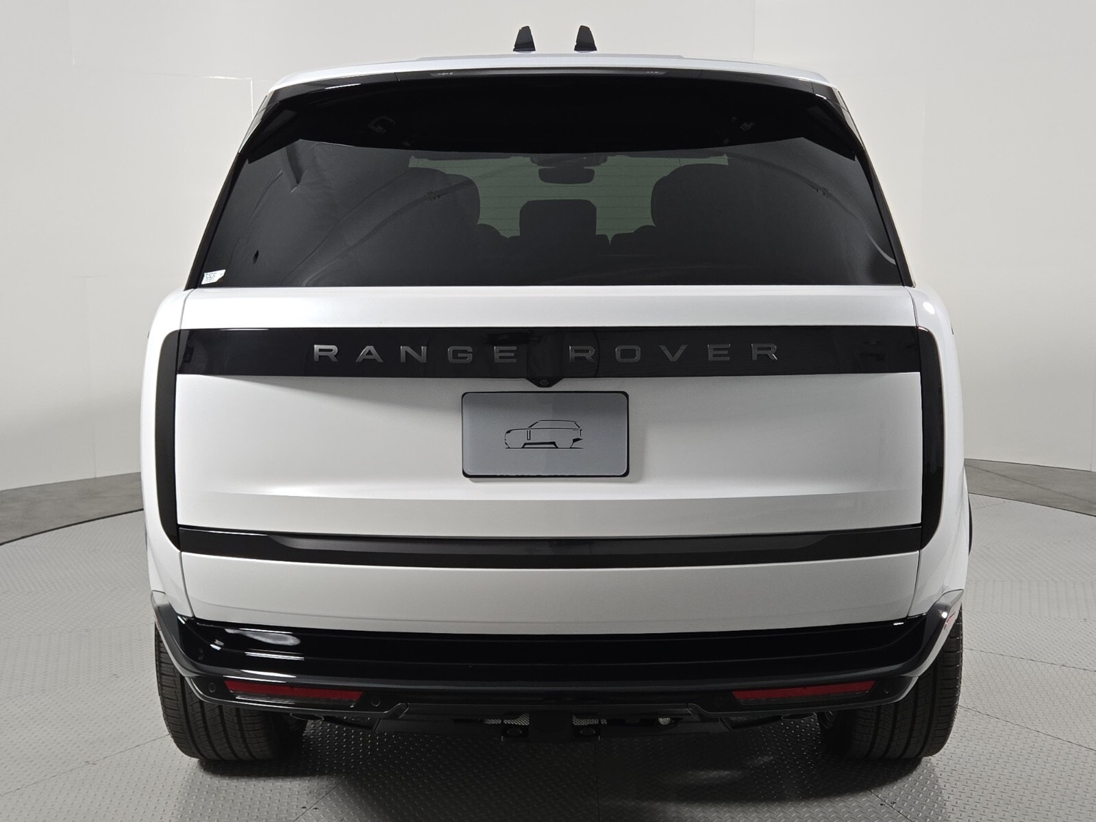 2025 Land Rover Range Rover SE photo 7