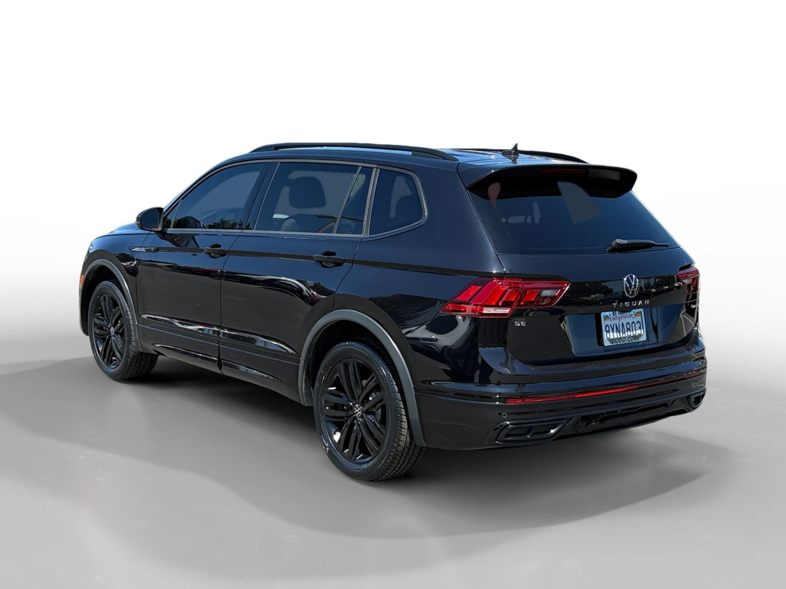 2022 Volkswagen Tiguan SE R-Line Black photo 2