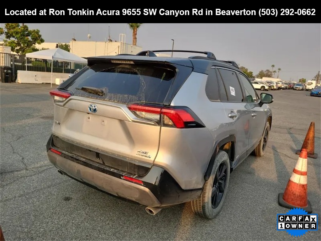 2019 Toyota RAV4 Hybrid XSE photo 5