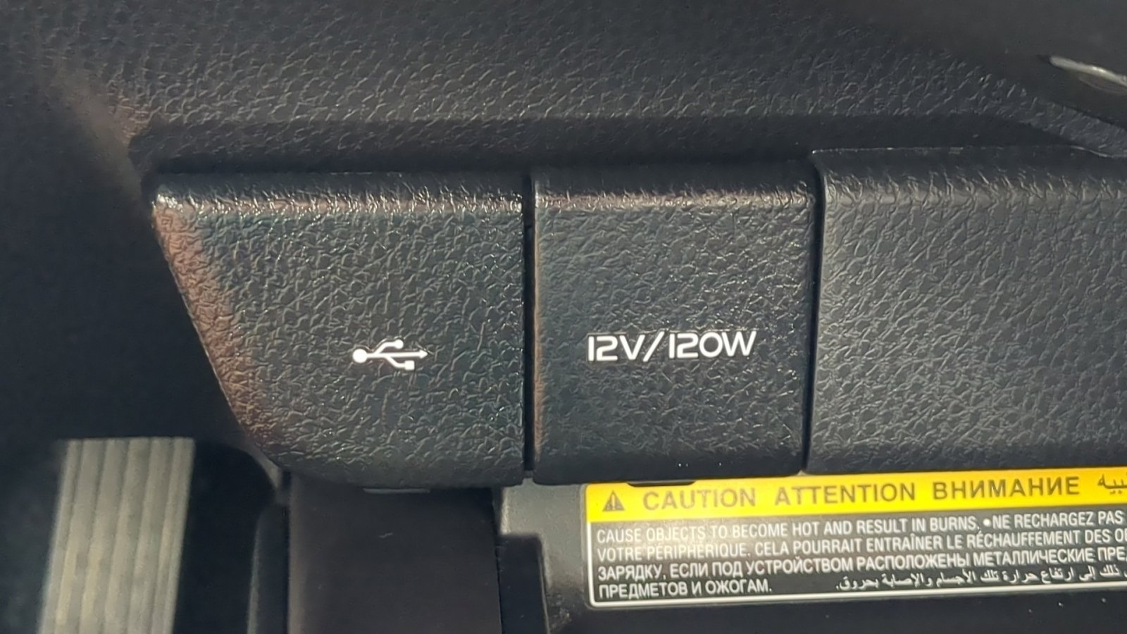 2021 Toyota Camry XSE photo 9