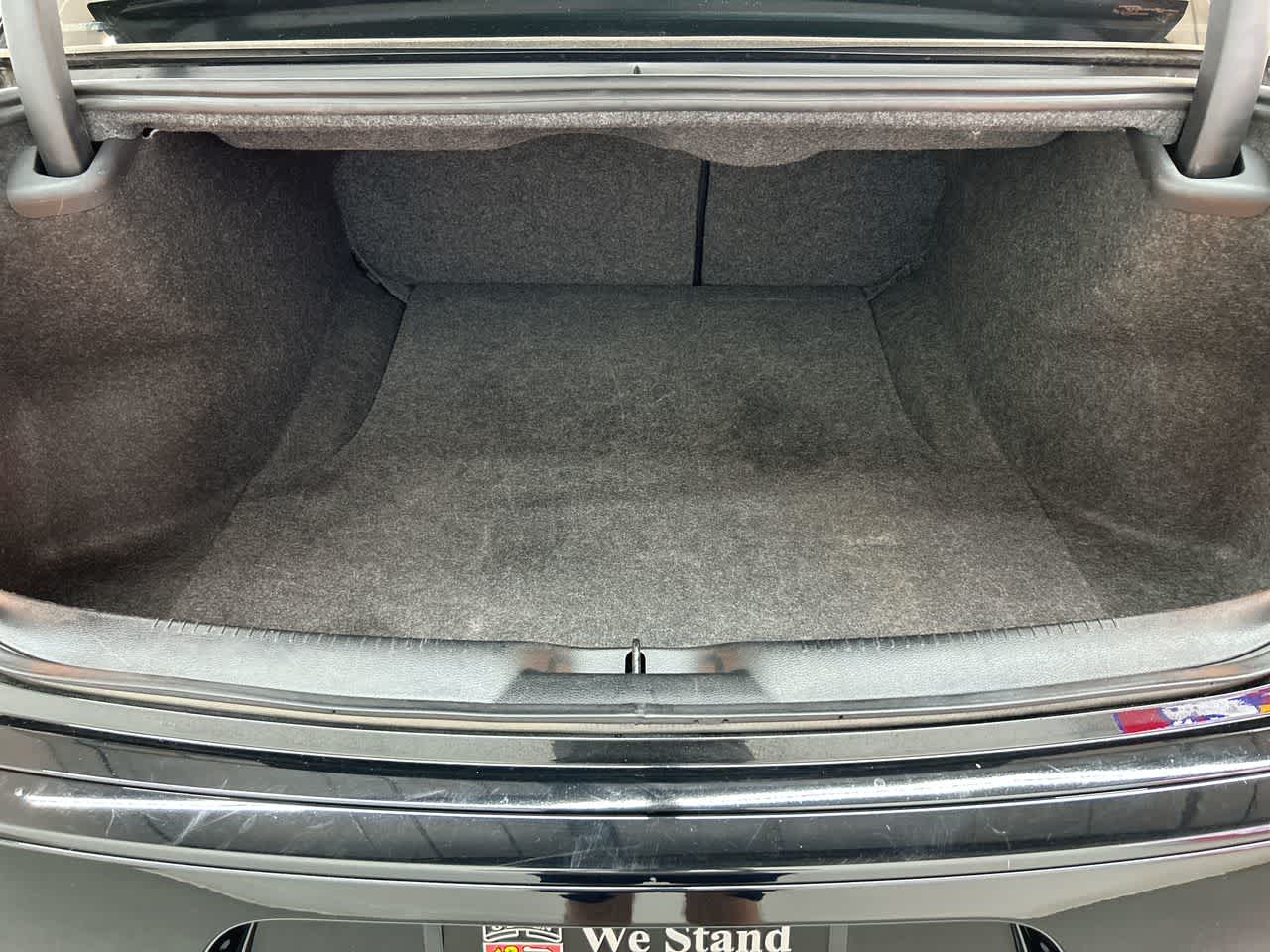 2022 Chrysler 300 Touring L photo 19