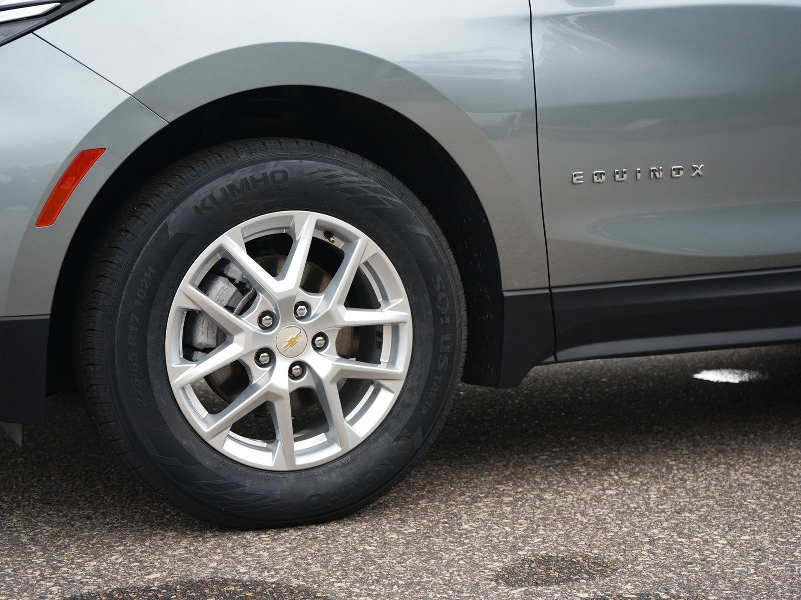 2024 Chevrolet Equinox LT photo 26