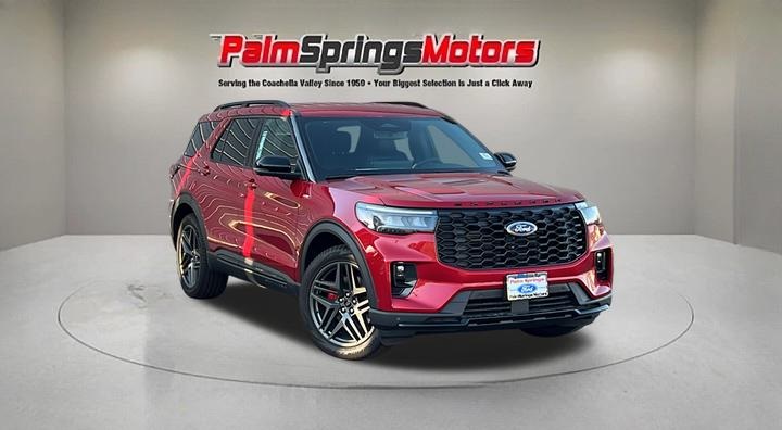 2025 Ford Explorer Platinum's photo