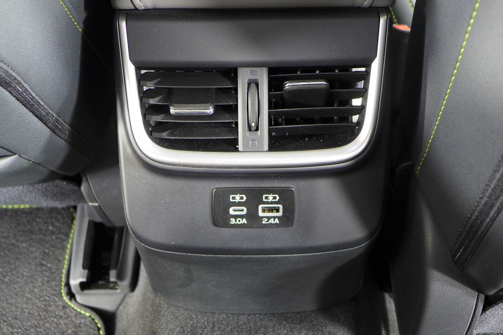 2024 Subaru Outback Onyx Edition photo 17