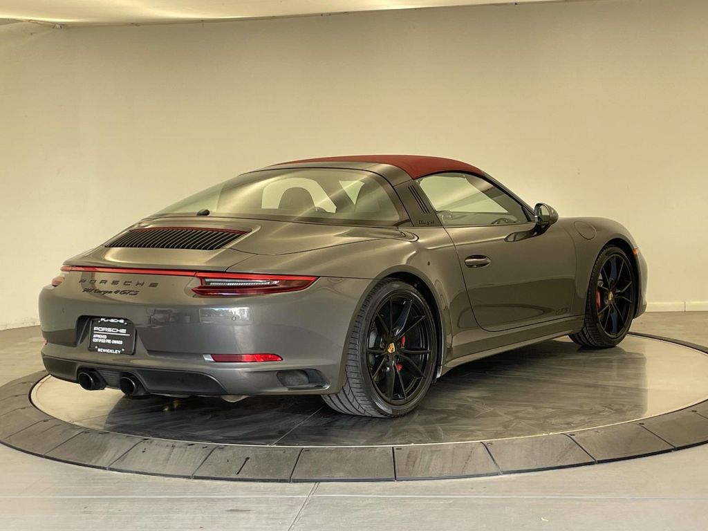 2017 Porsche 911 Targa 4 GTS photo 7