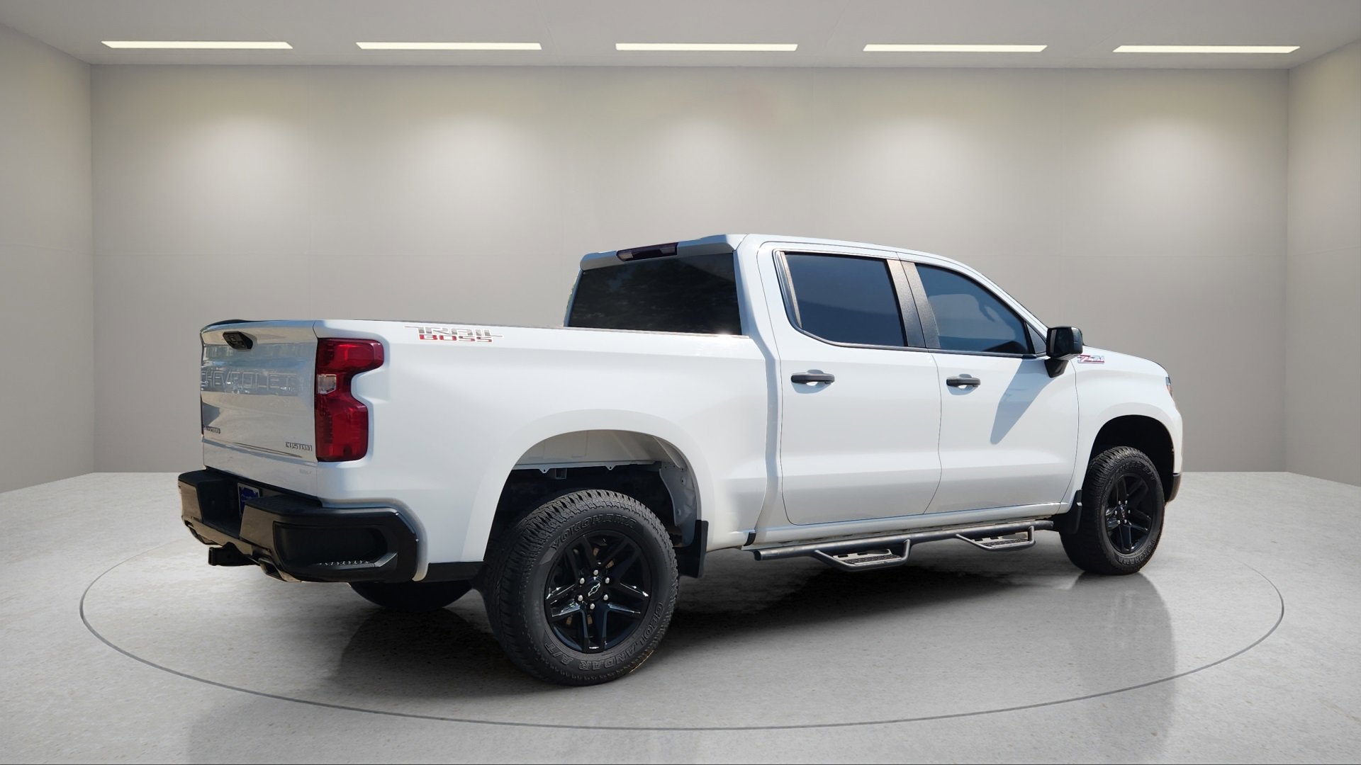 2022 Chevrolet Silverado 1500 Custom Trail Boss photo 3