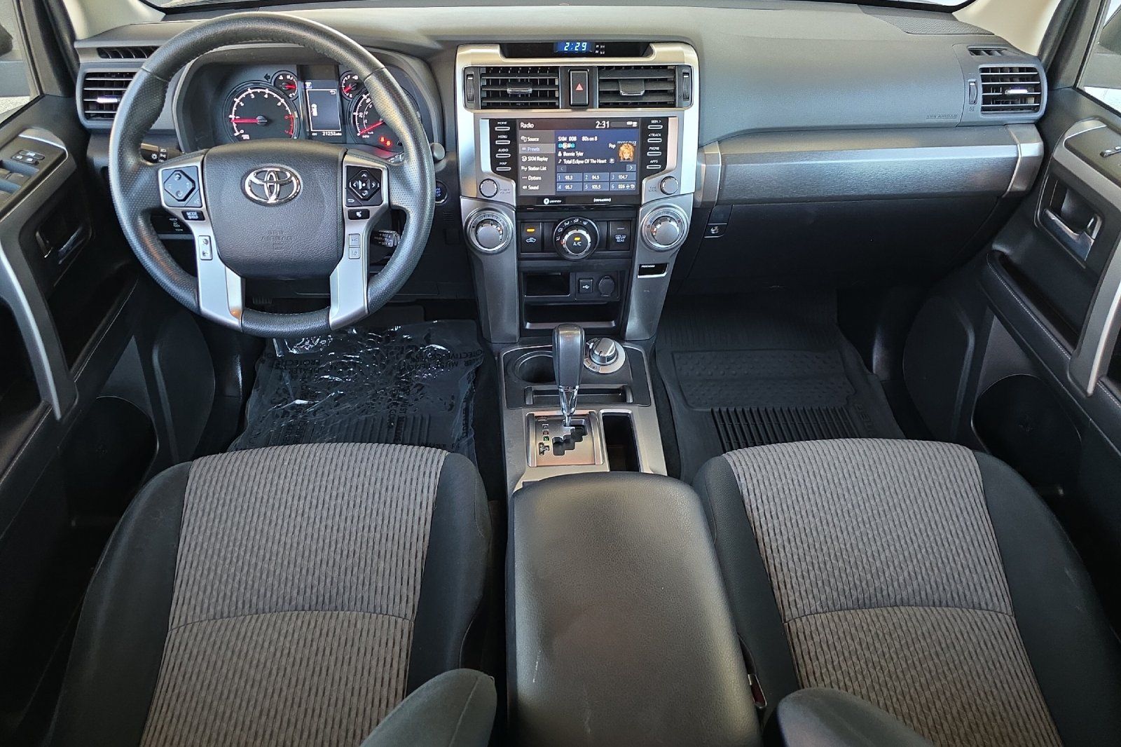 2022 Toyota 4Runner SR5 photo 12