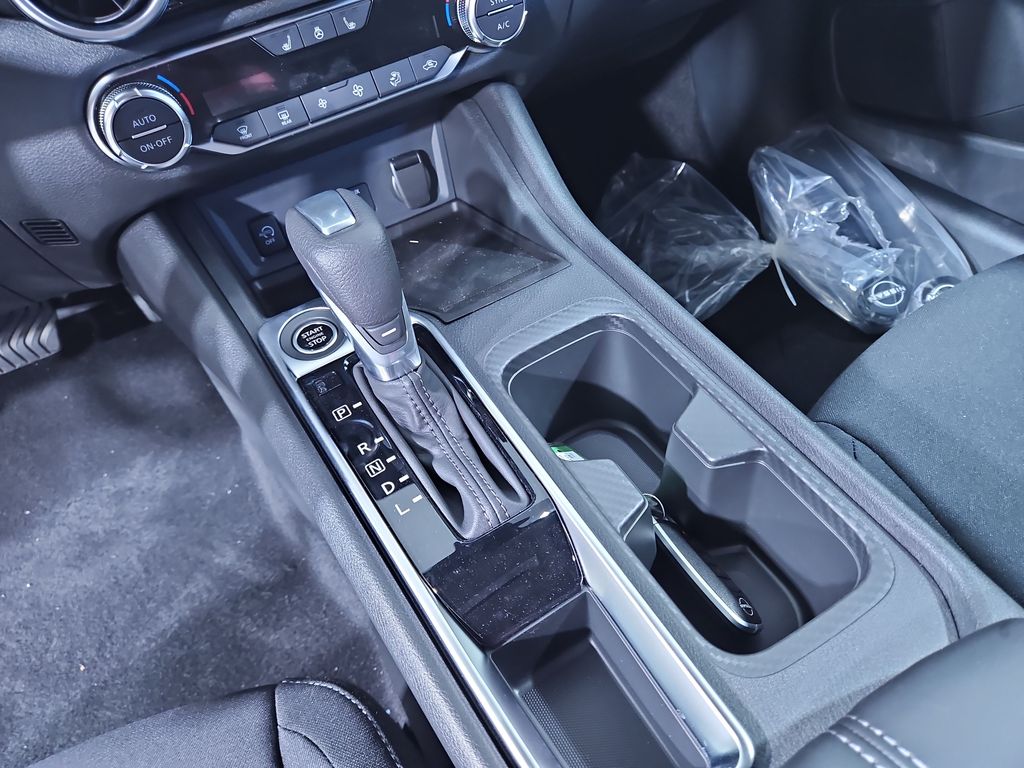 2025 Nissan Sentra SV photo 22