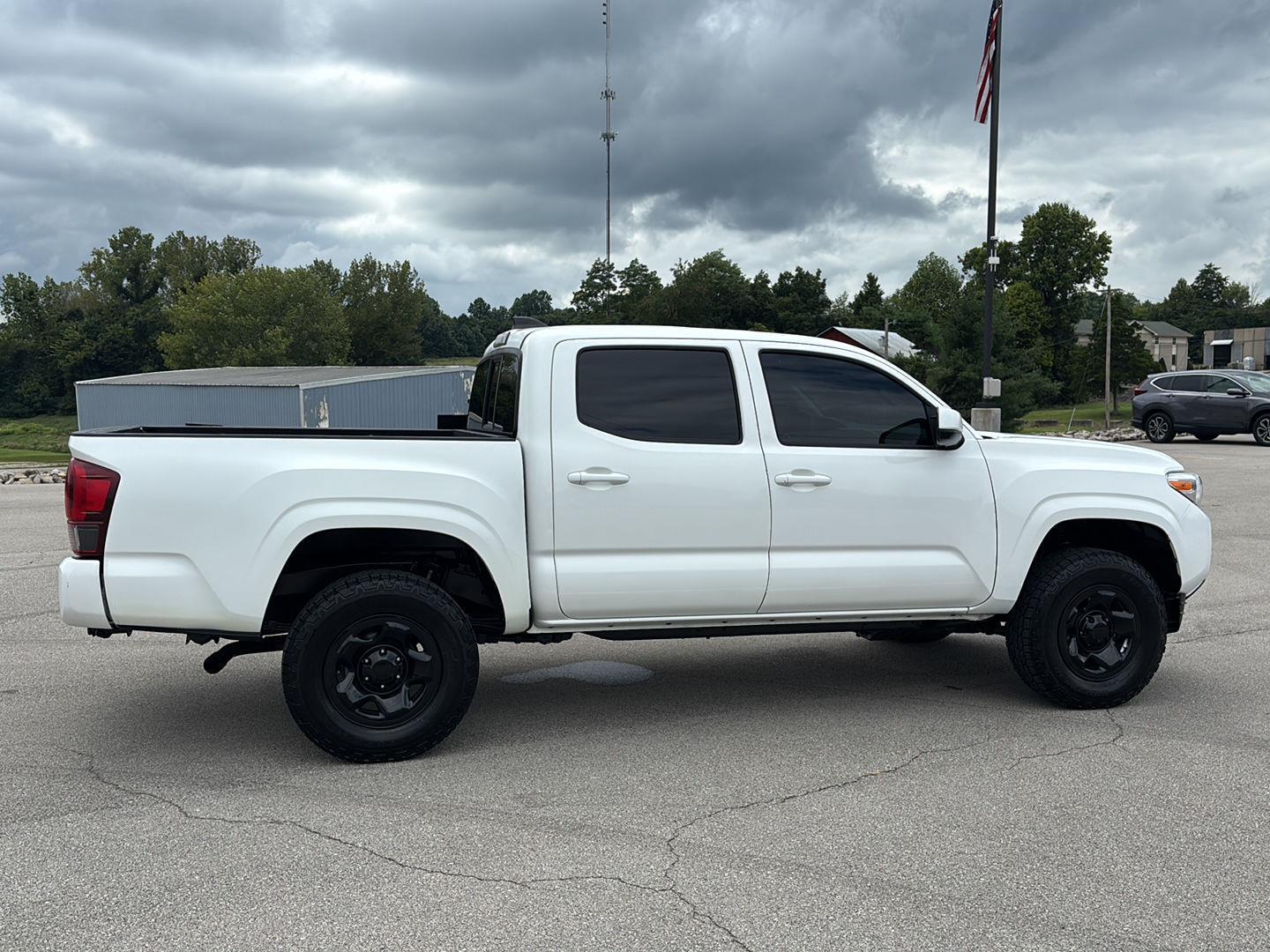 2020 Toyota Tacoma SR photo 2