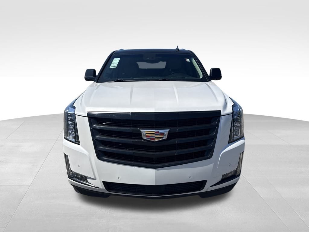 2018 Cadillac Escalade Luxury photo 4
