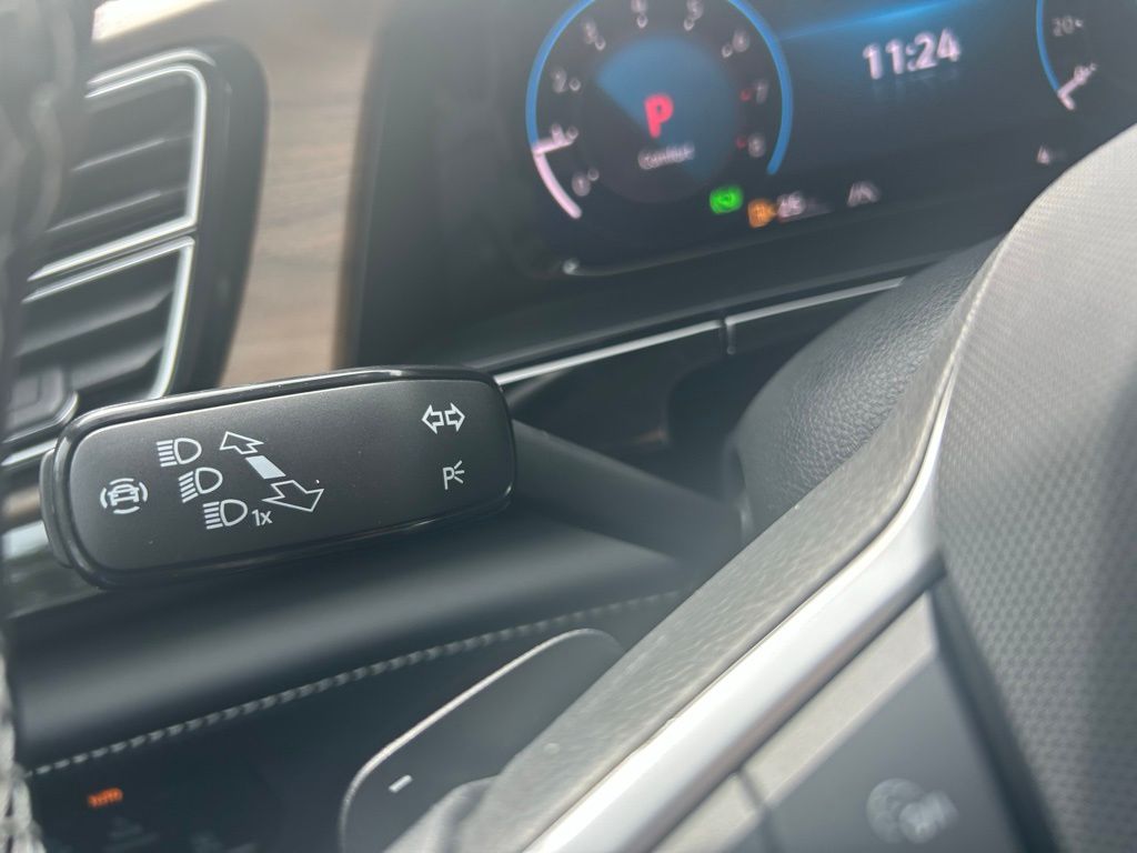 2026 Volkswagen Atlas SE Technology photo 14