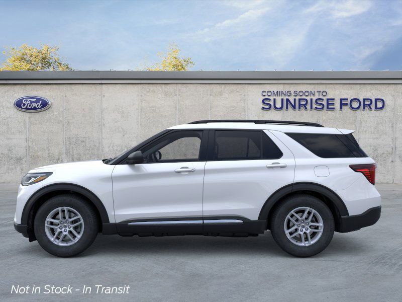 2025 Ford Explorer photo 4