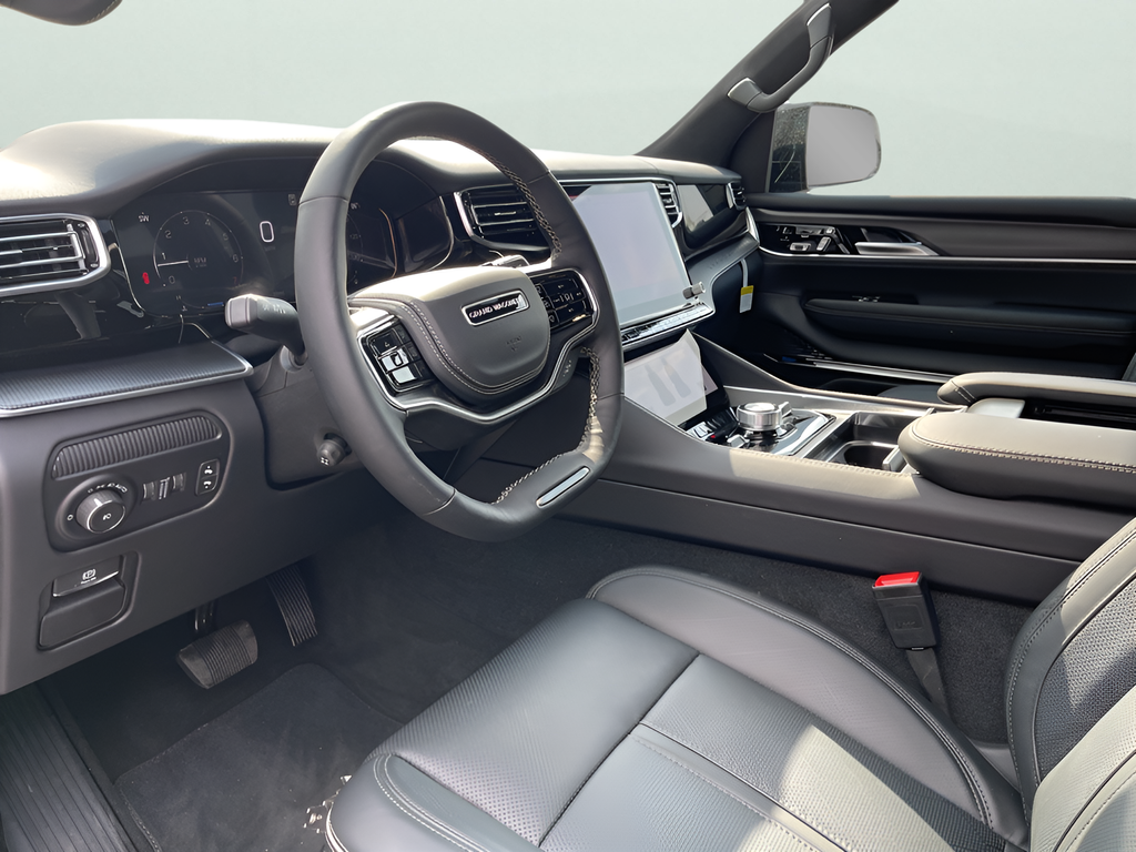 2025 Jeep Grand Wagoneer II photo 35