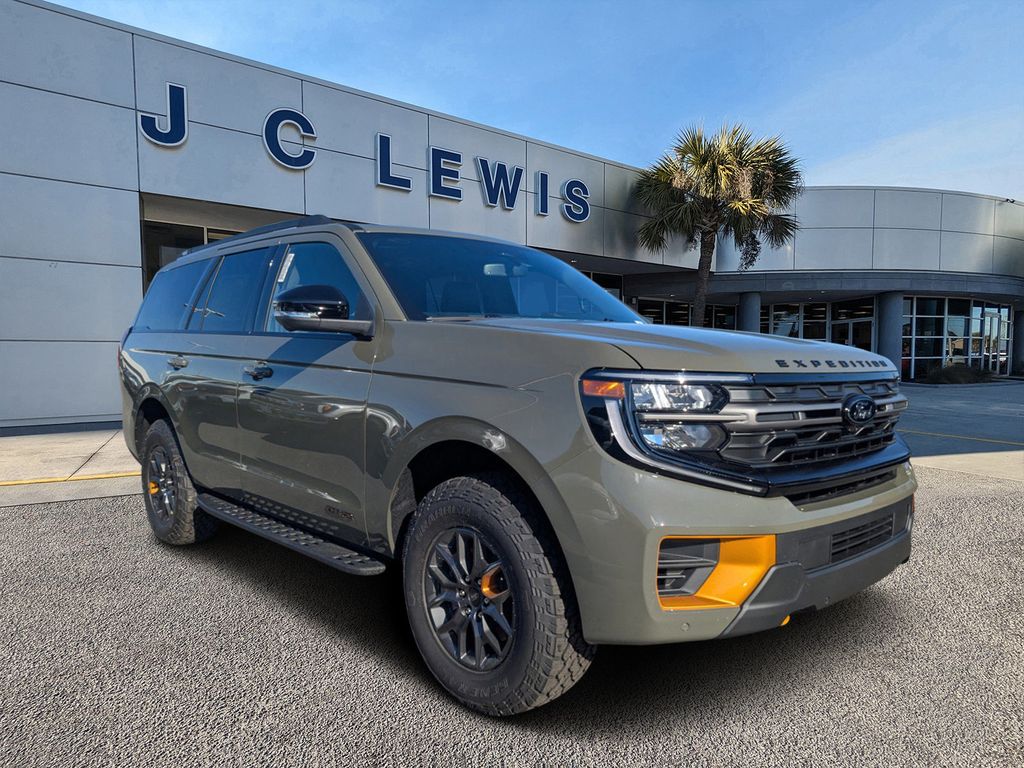 2025 Ford Expedition Tremor's photo