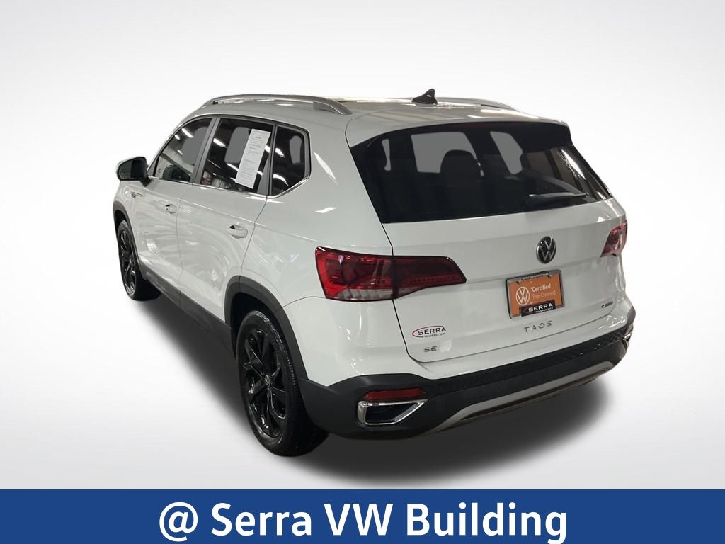 2022 Volkswagen Taos SE photo 3