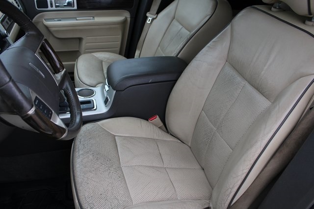 2010 Lincoln MKX Base photo 3