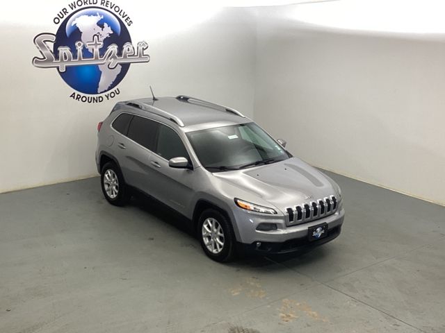 2016 Jeep Cherokee Latitude photo 11