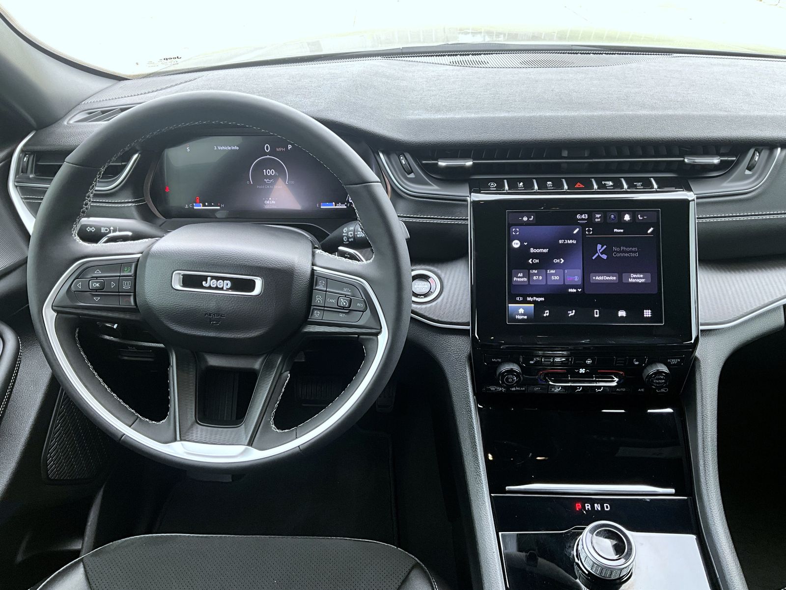 2024 Jeep Grand Cherokee Altitude photo 9