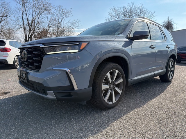 2023 Honda Pilot Touring's photo