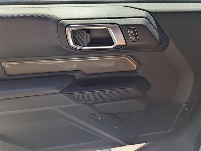 2025 Ford Bronco Base photo 13