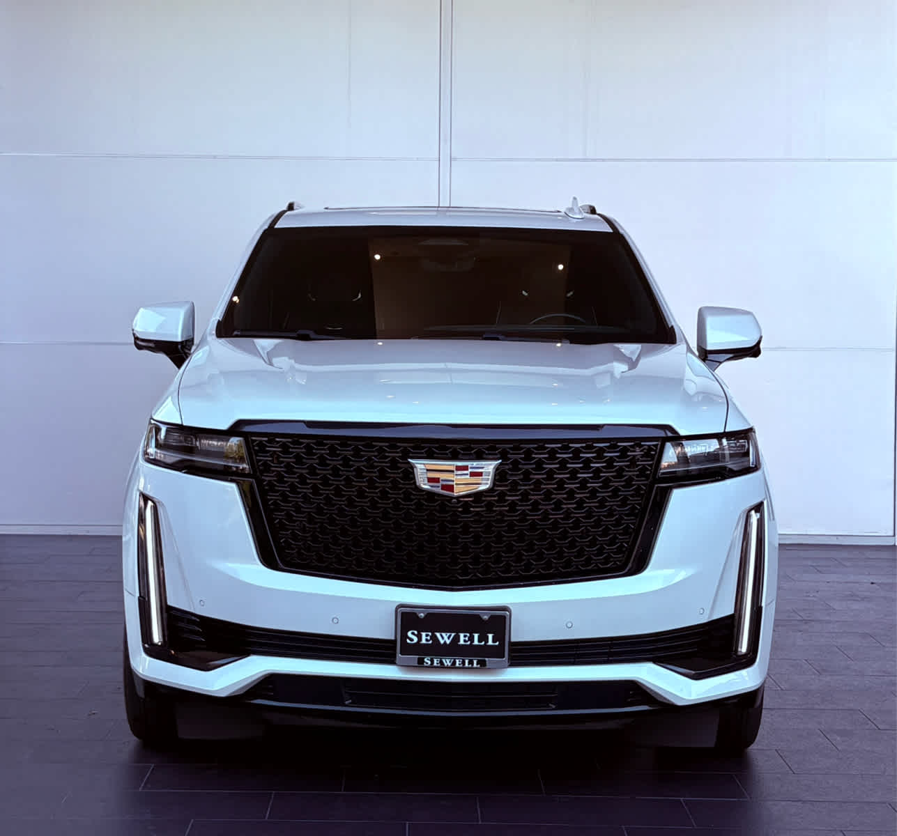 2023 Cadillac Escalade Premium Luxury photo 2