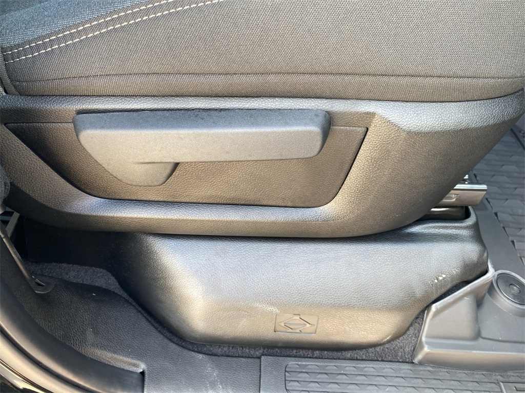 2025 Ram 2500 Big Horn photo 22