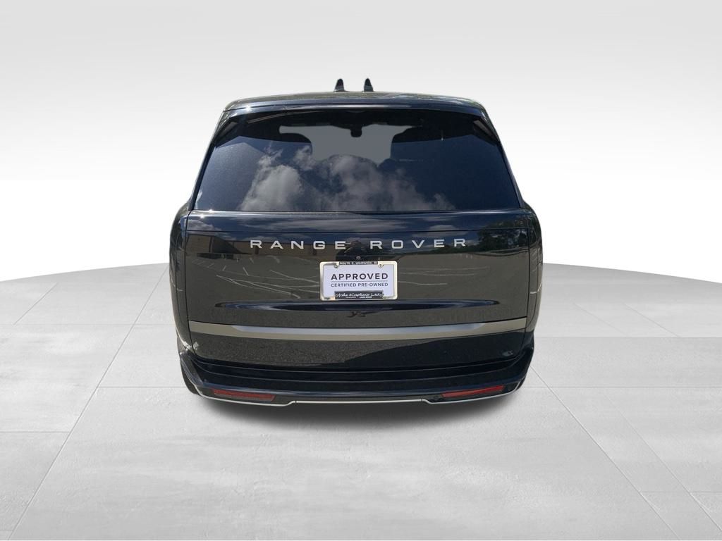 2024 Land Rover Range Rover SE photo 3